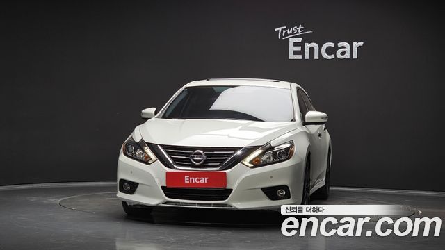 Nissan Altima 2017 — photo 3
