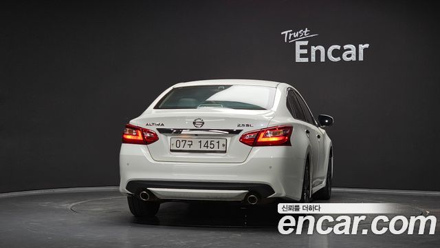 Nissan Altima 2017 — photo 4