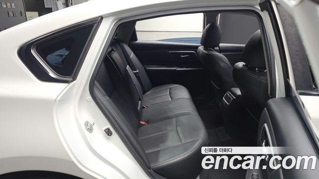Nissan Altima 2017 — photo 11