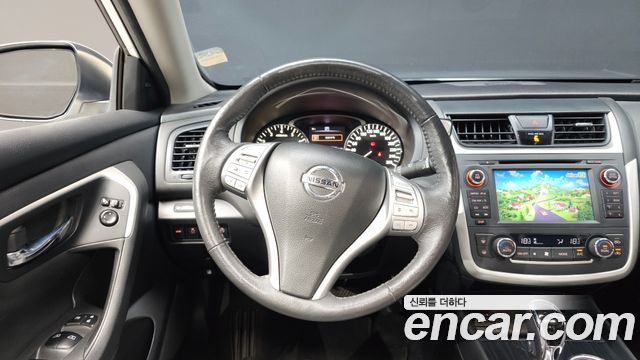 Nissan Altima 2017 — photo 13