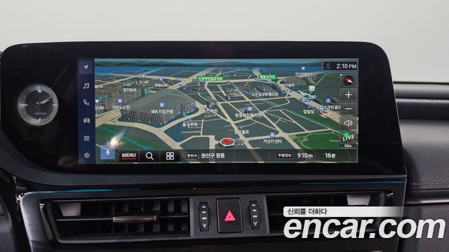Lexus ES 2023 — photo 18