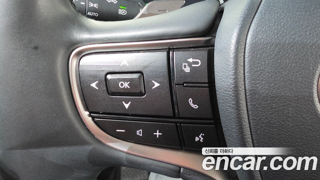 Lexus ES 2023 — photo 22