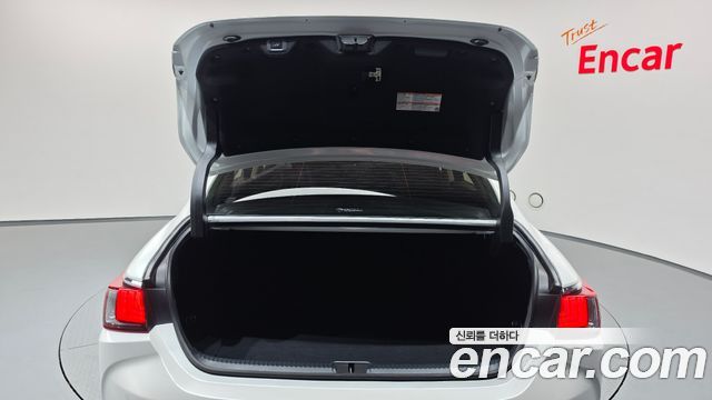 Lexus ES 2023 — photo 26