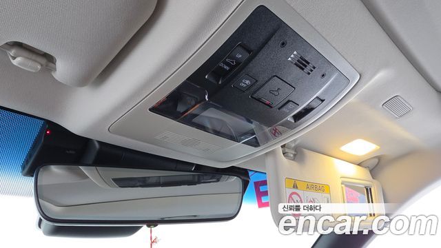 Lexus ES 2023 — photo 29