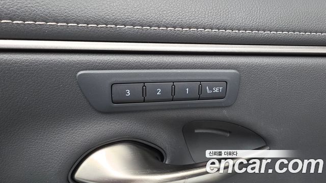 Lexus ES 2023 — photo 39