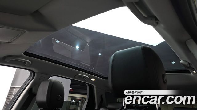Land Rover Discovery Sport 2019 — photo 22