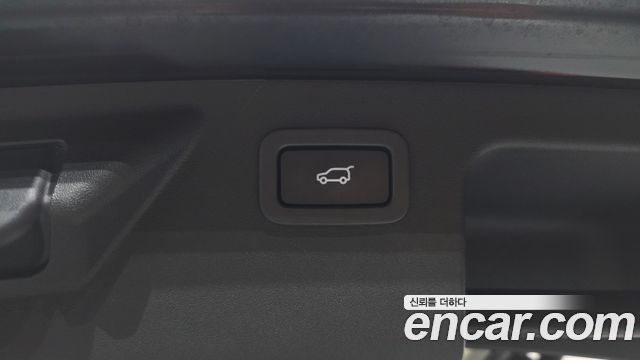 Land Rover Discovery Sport 2019 — photo 23