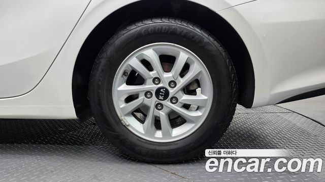 Kia K3 2019 — photo 7