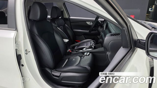 Kia K3 2019 — photo 16