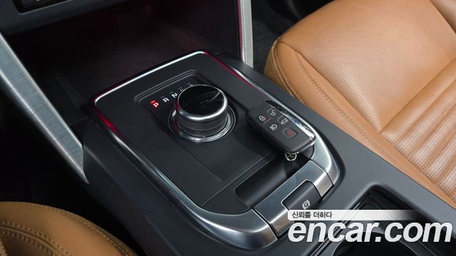 Land Rover Discovery Sport 2018 — photo 12
