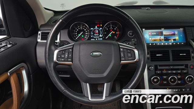 Land Rover Discovery Sport 2018 — photo 19