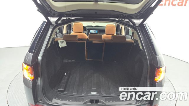 Land Rover Discovery Sport 2018 — photo 26