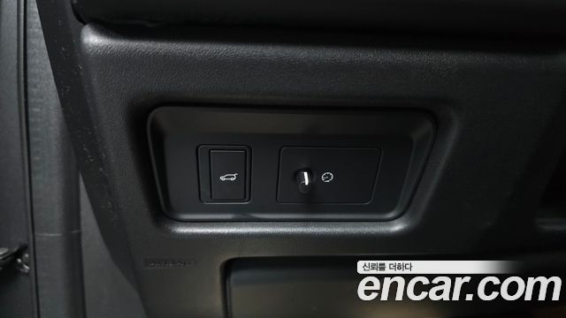 Land Rover Discovery Sport 2018 — photo 28