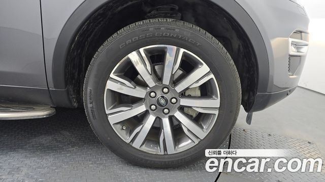 Land Rover Discovery Sport 2018 — photo 30