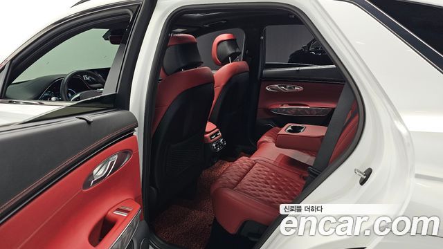 Genesis GV70 2021 — photo 12