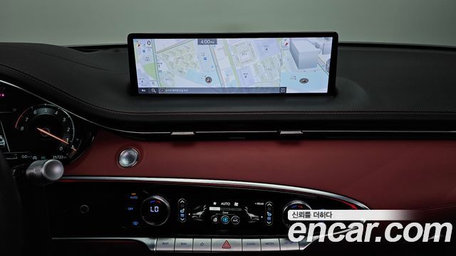 Genesis GV70 2021 — photo 14