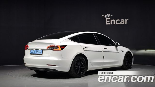 Tesla Model 3 2021 — photo 2