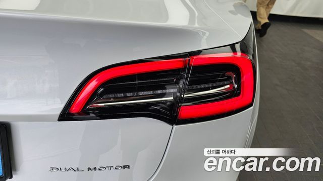 Tesla Model 3 2021 — photo 9