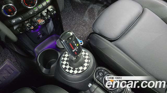 Mini Cooper 2021 — photo 9