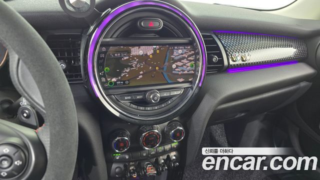 Mini Cooper 2021 — photo 18