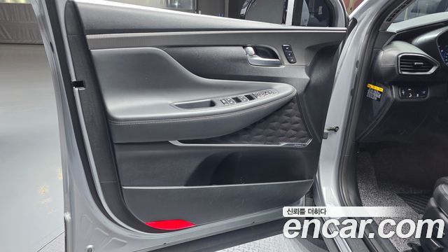 Hyundai Santafe 2019 — photo 14