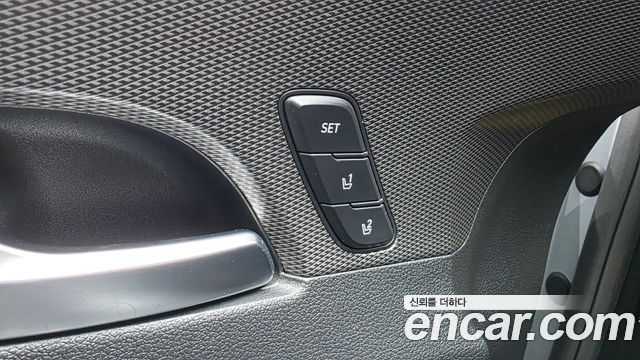Hyundai Santafe 2019 — photo 35