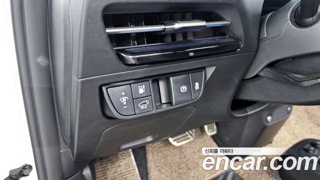 Kia EV6 2023 — photo 26