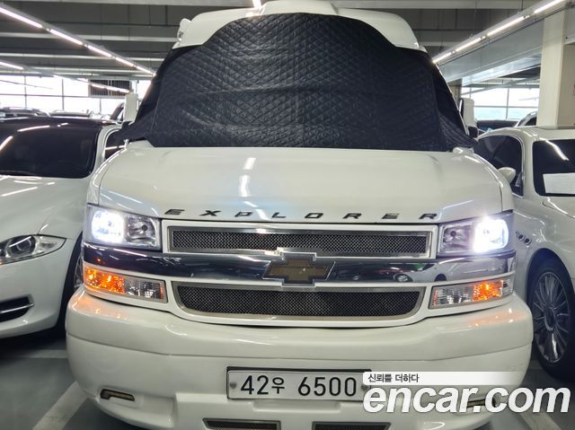 Chevrolet Express Van 2011 — photo 3