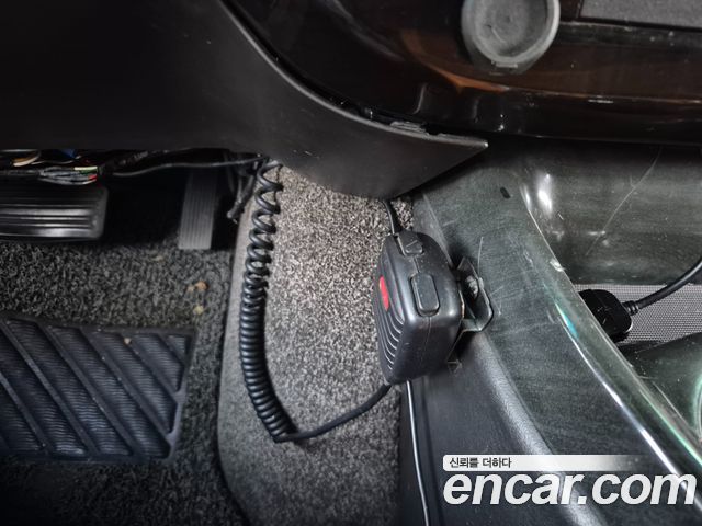 Chevrolet Express Van 2011 — photo 20
