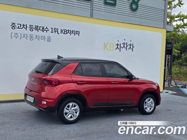Hyundai Venue 2021 — photo 2