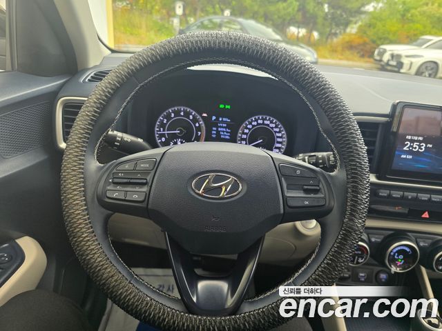 Hyundai Venue 2021 — photo 12