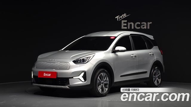Kia Niro 2023 — photo 1