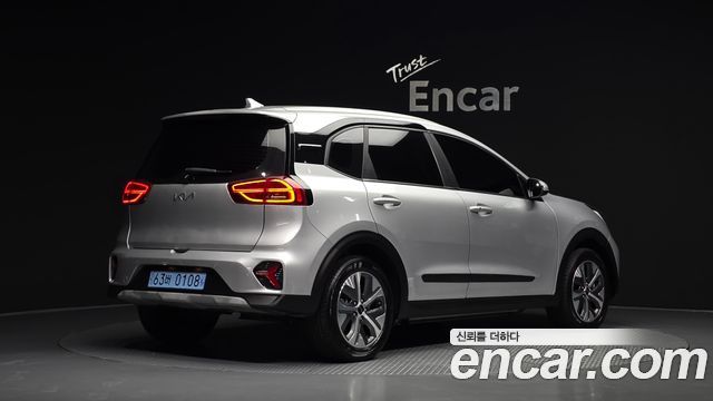 Kia Niro 2023 — photo 2