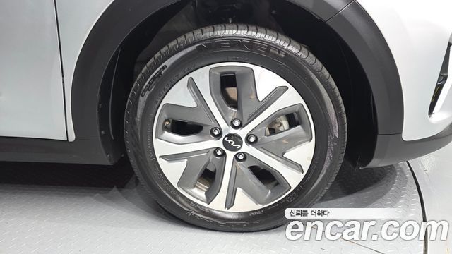 Kia Niro 2023 — photo 7