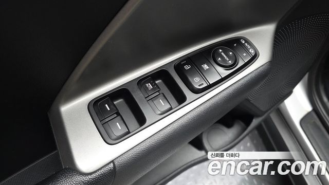 Kia Niro 2023 — photo 28