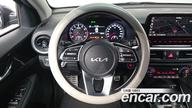 Kia K3 2023 — photo 13