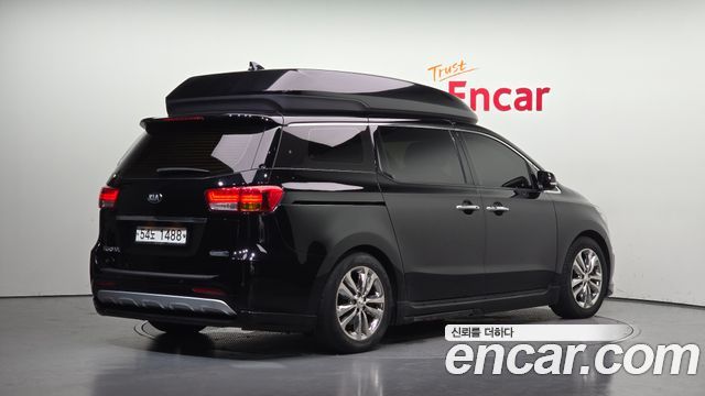 Kia Canival 2018 — photo 2