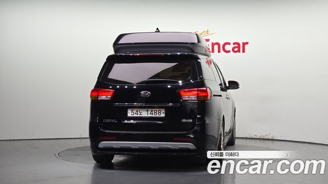 Kia Canival 2018 — photo 4