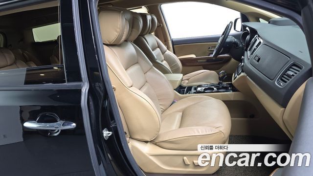 Kia Canival 2018 — photo 11