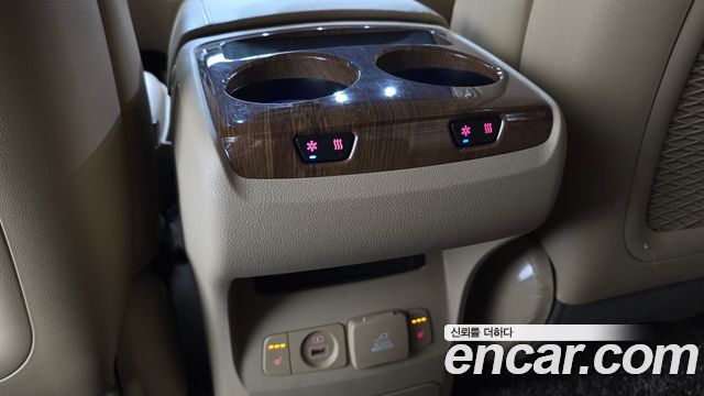 Kia Canival 2018 — photo 17