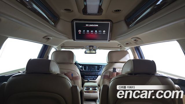 Kia Canival 2018 — photo 20