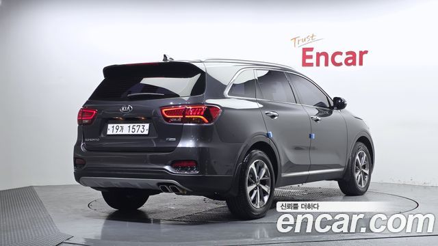 Kia Sorento 2019 — photo 2