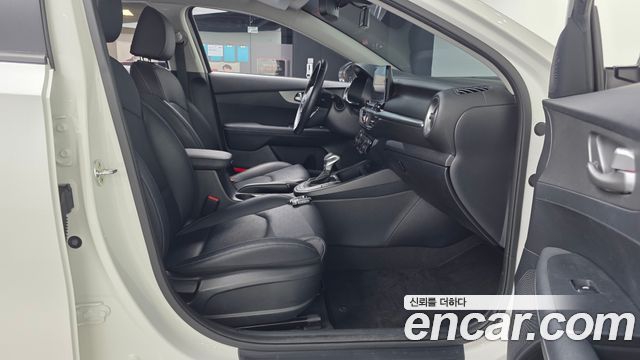 Kia K3 2019 — photo 17