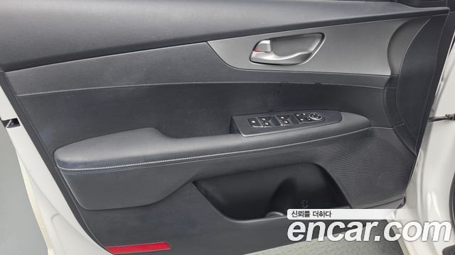 Kia K3 2019 — photo 14