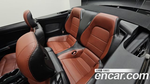 Ford Mustang 2017 — photo 17