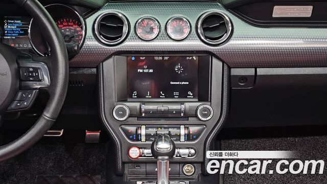 Ford Mustang 2017 — photo 20