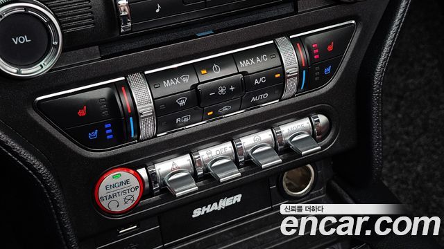 Ford Mustang 2017 — photo 21
