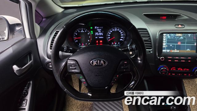 Kia K3 2017 — photo 13