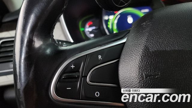 Renault Korea SM6 2016 — photo 23
