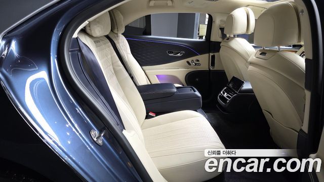 Bentley Flying Spur 2020 — photo 12